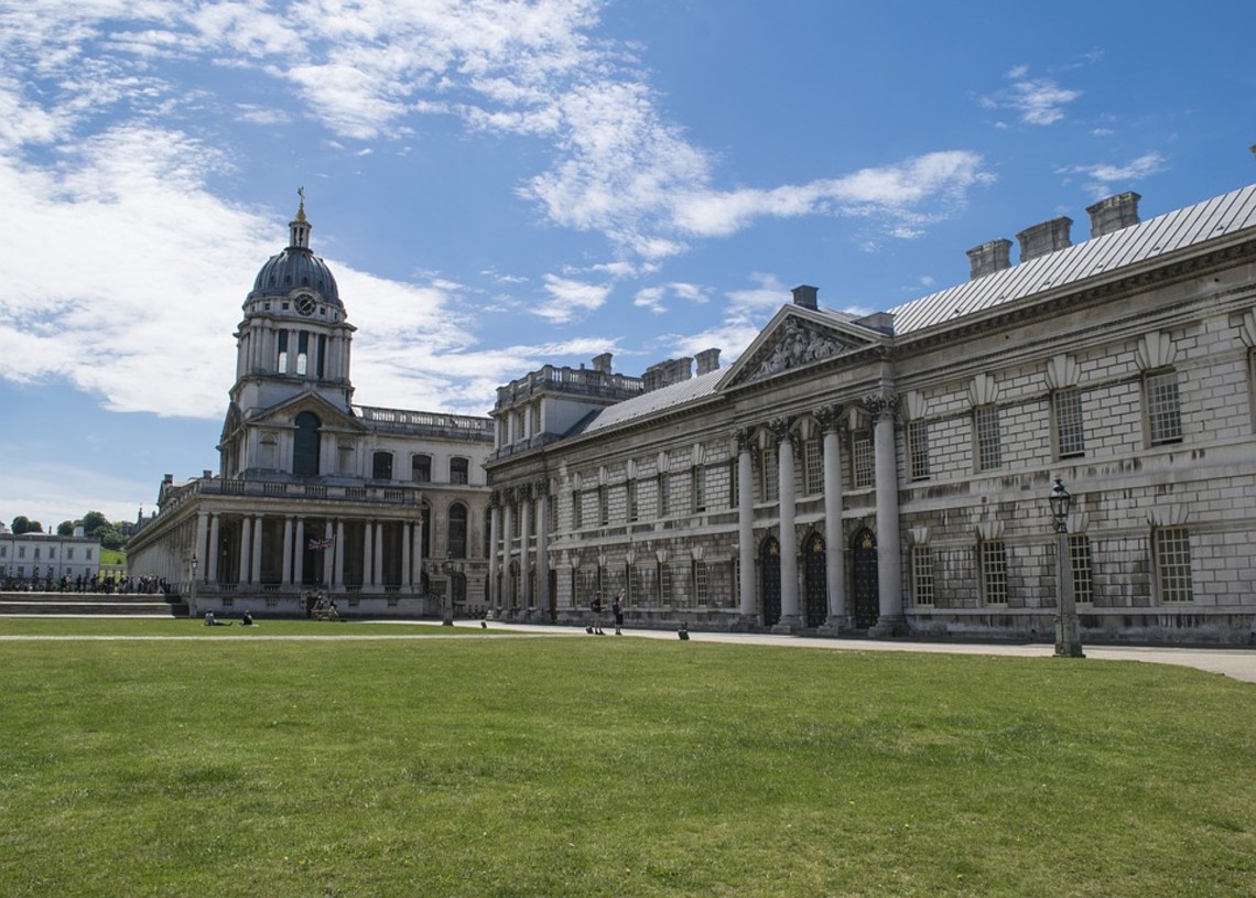 Vet students from the University of Nottingham resume face to face classes